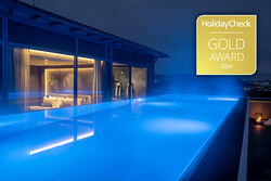 HolidayCheck Gold Award 2024 - Wellness- & Sporthotel Jagdhof